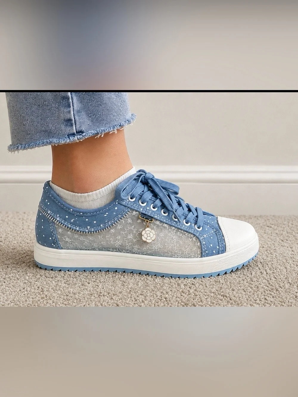 Women's Blue Lace-Accent Casual Sneakers